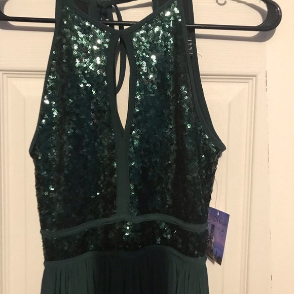 Dress - Picture 5 of 5